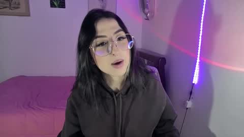 Snapshot of nymph_frida chatting on January 28, 6:16 am Frida online show from January 28, 6:16 am