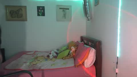 Snapshot of nymph_frida chatting on September 9, 3:39 am Frida online show from September 9, 3:39 am