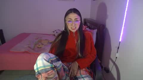 Snapshot of nymph_frida chatting on September 30, 6:18 am Frida online show from September 30, 6:18 am