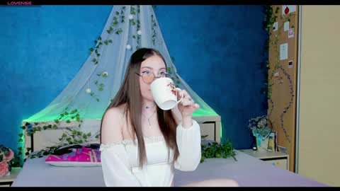 Kat online show from February 6, 6:24 pm