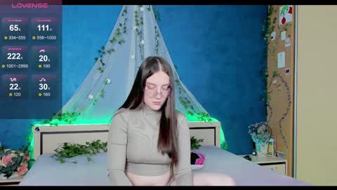 Kat online show from February 24, 6:26 pm