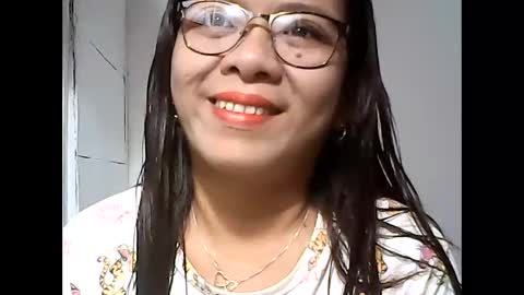 Snapshot of nymphoangel2022 chatting on February 11, 5:37 am I am your angel online show from February 11, 5:37 am