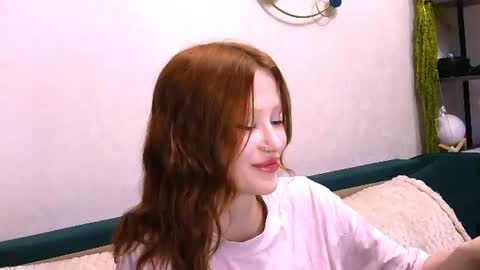 nyra_thira online show from July 16, 1:33 am