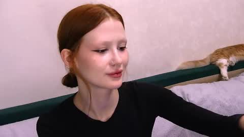 nyra_thira online show from August 2, 11:36 pm