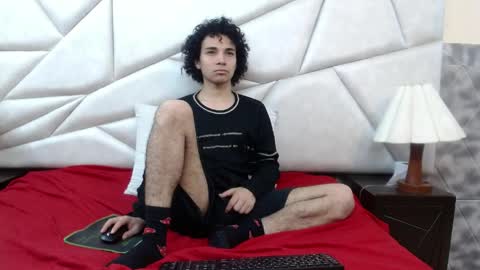 nyx_and_arian online show from May 2, 2:16 am