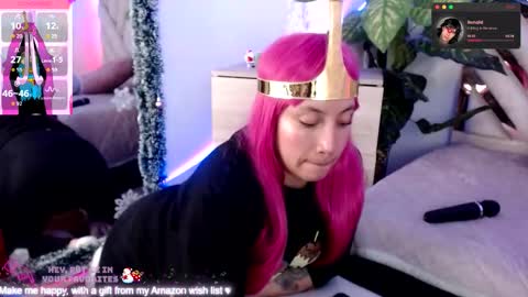 Alex   .    online show from November 27, 12:46 am