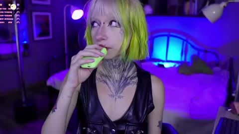 Nyx Doll online show from June 18, 4:02 am