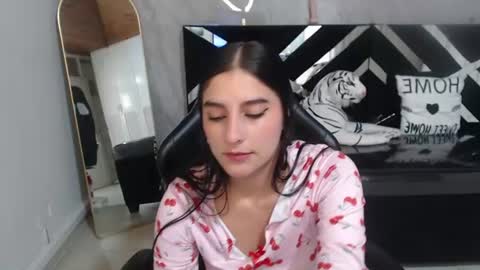 Snapshot of nyx_kitty_a chatting on July 10, 2:52 pm Nia online show from July 10, 2:52 pm