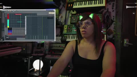 Snapshot of nyxraven chatting on December 15, 12:38 pm NyxRaven online show from December 15, 12:38 pm