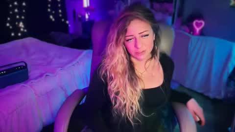 nyxxen online show from April 11, 12:37 am