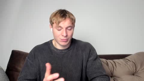 o_r_b_i_t online show from December 14, 6:09 pm