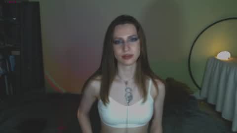 Snapshot of oaklyndobson chatting on June 19, 9:07 pm Oaklyn online show from June 19, 9:07 pm