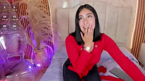 MAILY  online show from November 4, 4:28 pm