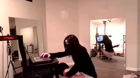 obedientsissycuck online show from November 18, 12:42 pm