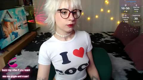 Snapshot of obedientt_ chatting on January 18, 8:51 am Moonlight online show from January 18, 8:51 am