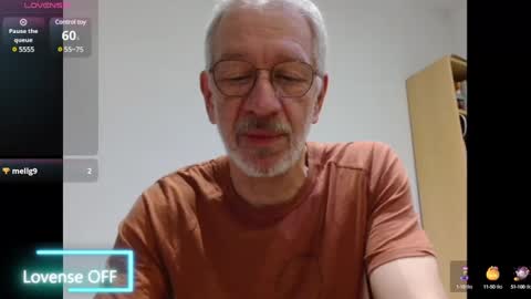 Snapshot of obliox175 chatting on December 16, 9:57 am Obliox online show from December 16, 9:57 am