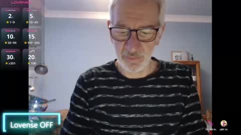 Snapshot of obliox175 chatting on December 17, 4:21 pm Obliox online show from December 17, 4:21 pm