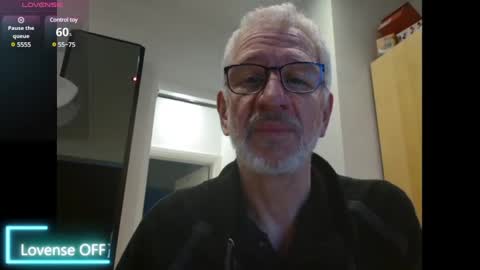 Snapshot of obliox175 chatting on January 10, 3:48 pm Obliox online show from January 10, 3:48 pm