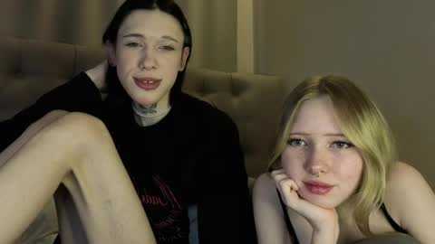 alisha online show from April 28, 3:50 pm