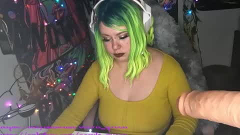 occvlt qveen online show from January 21, 5:16 am