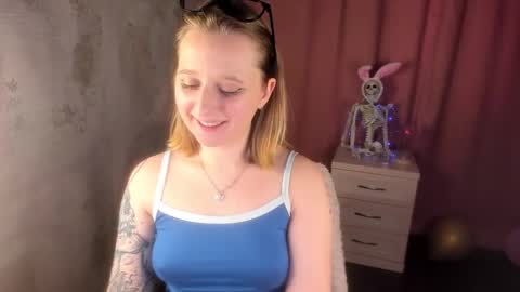 Lili 3 online show from March 18, 12:36 am