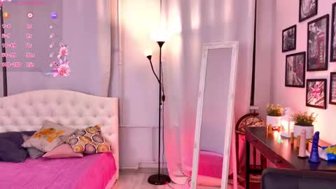 Lana online show from November 16, 8:25 pm