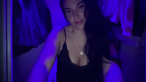 Snapshot of oceanxalara22_xo chatting on October 3, 2:19 am A L A R A online show from October 3, 2:19 am