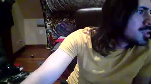 Snapshot of octobersky1993 chatting on October 28, 2:04 am Sky online show from October 28, 2:04 am