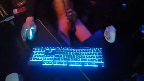 Snapshot of octopusstork chatting on March 3, 12:50 am PetiteDabs1994 online show from March 3, 12:50 am