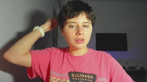 Evie online show from December 22, 12:35 pm