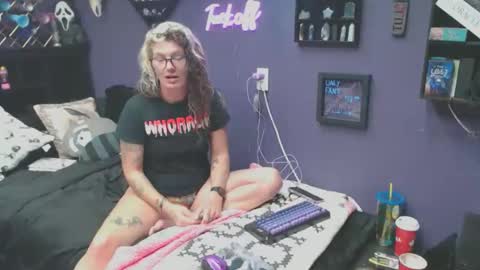 Oddy With A Body online show from October 24, 5:37 am