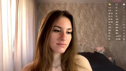 Mia online show from September 25, 9:57 am