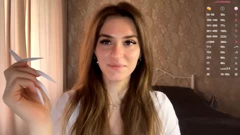 Mia online show from September 30, 8:08 am