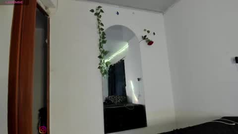 odeth_ online show from November 28, 5:10 am