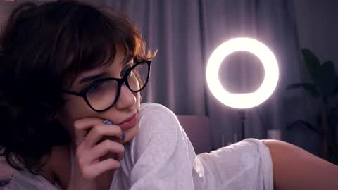 Thea online show from November 2, 6:21 pm