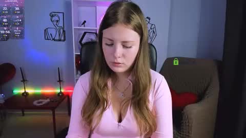 Snapshot of odri_sweet chatting on October 2, 8:10 am odri_sweet online show from October 2, 8:10 am