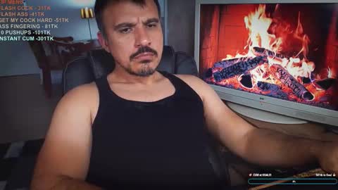 Snapshot of officeman7 chatting on November 10, 12:15 pm officeman7 online show from November 10, 12:15 pm