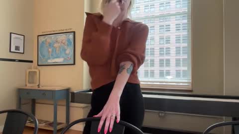 Tams online show from November 4, 9:25 pm