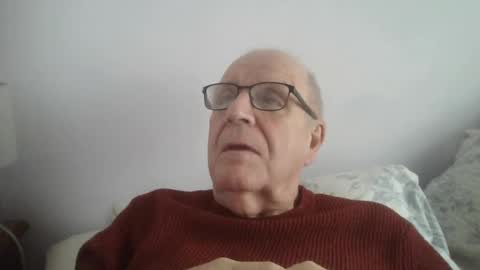 Snapshot of oggi95 chatting on December 30, 3:13 pm oggi95 online show from December 30, 3:13 pm