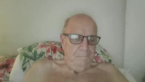 Snapshot of oggi95 chatting on September 26, 6:17 am oggi95 online show from September 26, 6:17 am