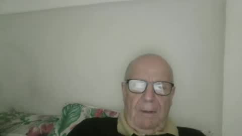 oggi95 online show from December 3, 4:27 pm
