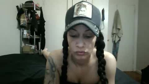 Lit en Cama online show from September 11, 8:53 pm