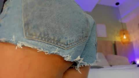 Holly online show from November 25, 11:32 am