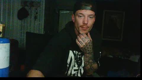 who dares  toss me some  tips lets have fun online show from November 28, 2:47 am