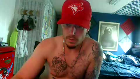 Snapshot of oh_you_know69 chatting on April 28, 7:52 pm who dares toss me some tips lets have fun online show from April 28, 7:52 pm