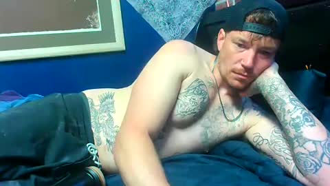 Snapshot of oh_you_know69 chatting on May 3, 1:17 pm who dares toss me some tips lets have fun online show from May 3, 1:17 pm