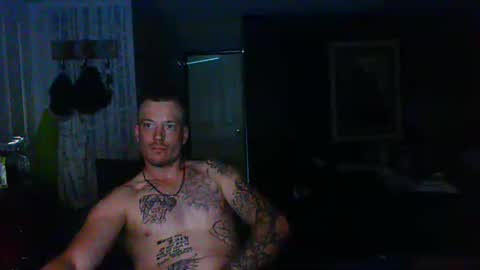 Snapshot of oh_you_know69 chatting on May 11, 5:02 am who dares toss me some tips lets have fun online show from May 11, 5:02 am