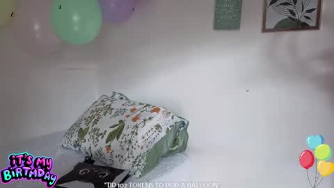 ohanna_ online show from April 8, 9:26 pm