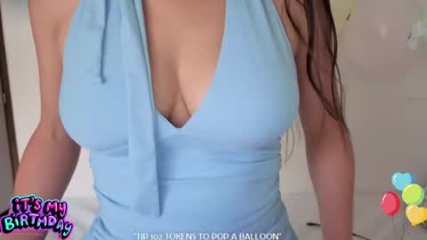 ohanna_ online show from April 9, 6:13 pm