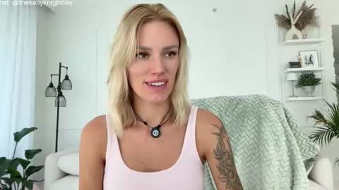 Kelly online show from July 30, 8:30 pm